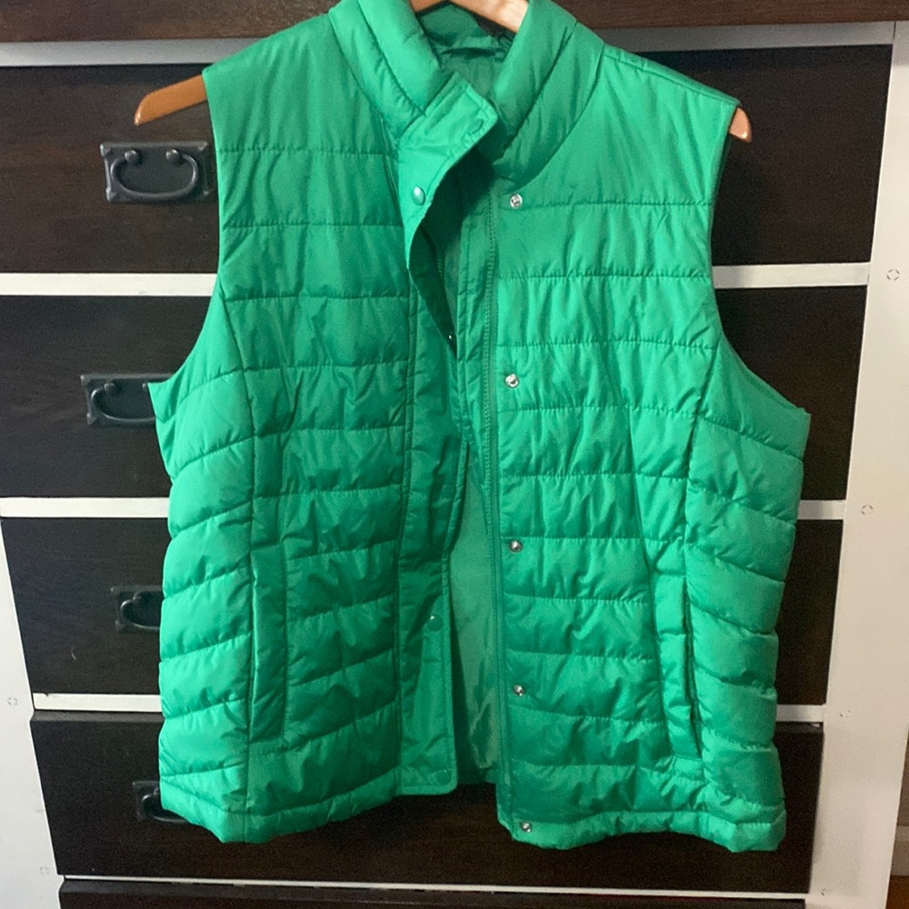 Gap puffy vest green Large